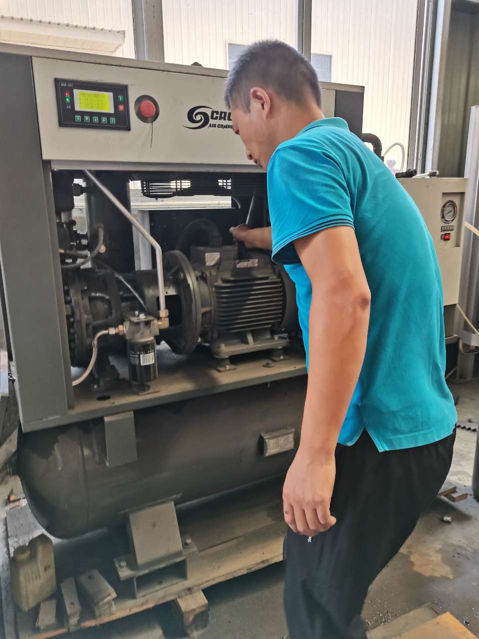 渦旋空壓機(jī)保養(yǎng).jpg 渦旋空壓機(jī)保養(yǎng).jpg