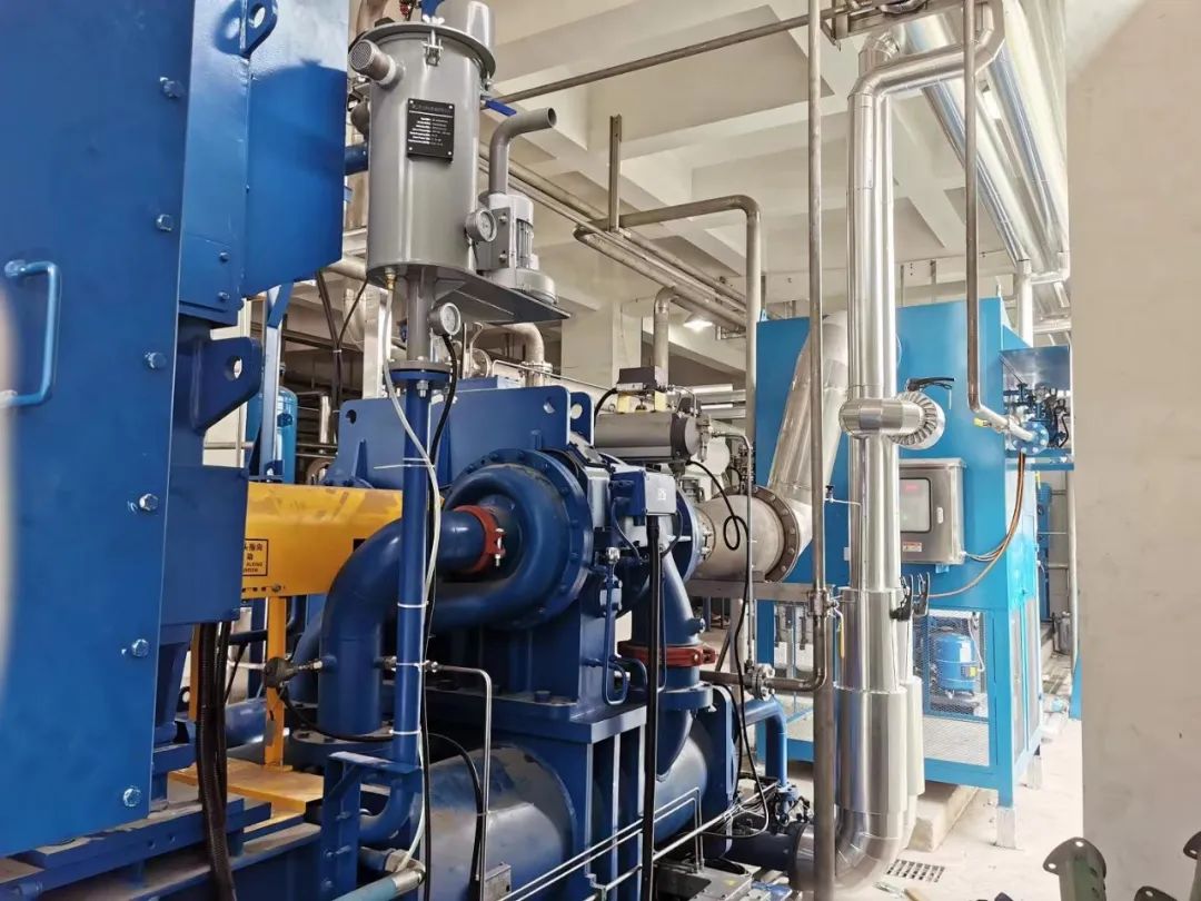 開(kāi)山離心機(jī)1.jpg 開(kāi)山離心機(jī)1.jpg