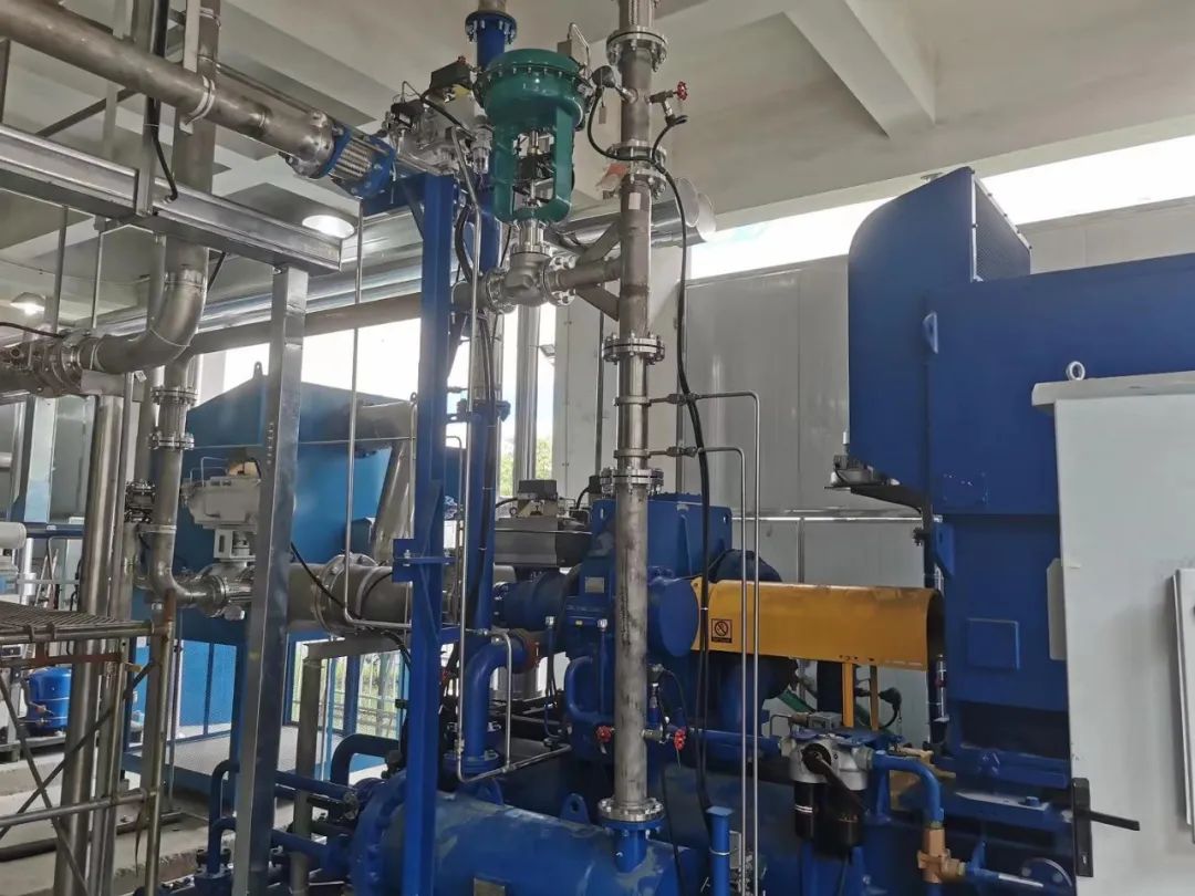 開(kāi)山離心機(jī)2.jpg 開(kāi)山離心機(jī)2.jpg